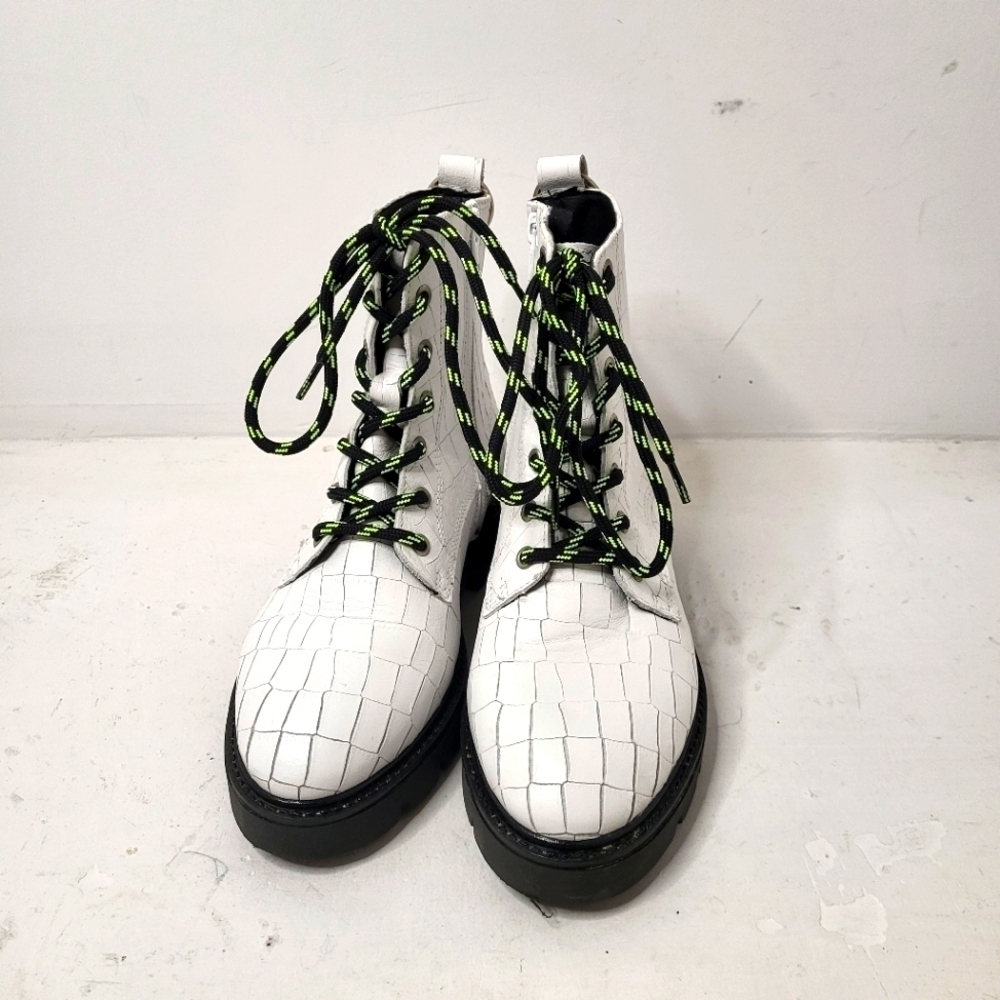 L'Intervalle Gene white croco leather boots Size 36